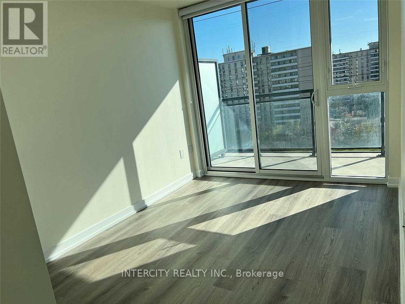 812 - 3237 Bayview Avenue Property Photo 12