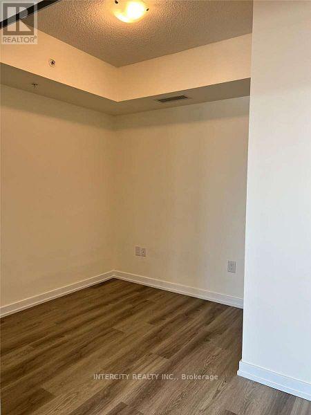 812 - 3237 Bayview Avenue Property Photo 14