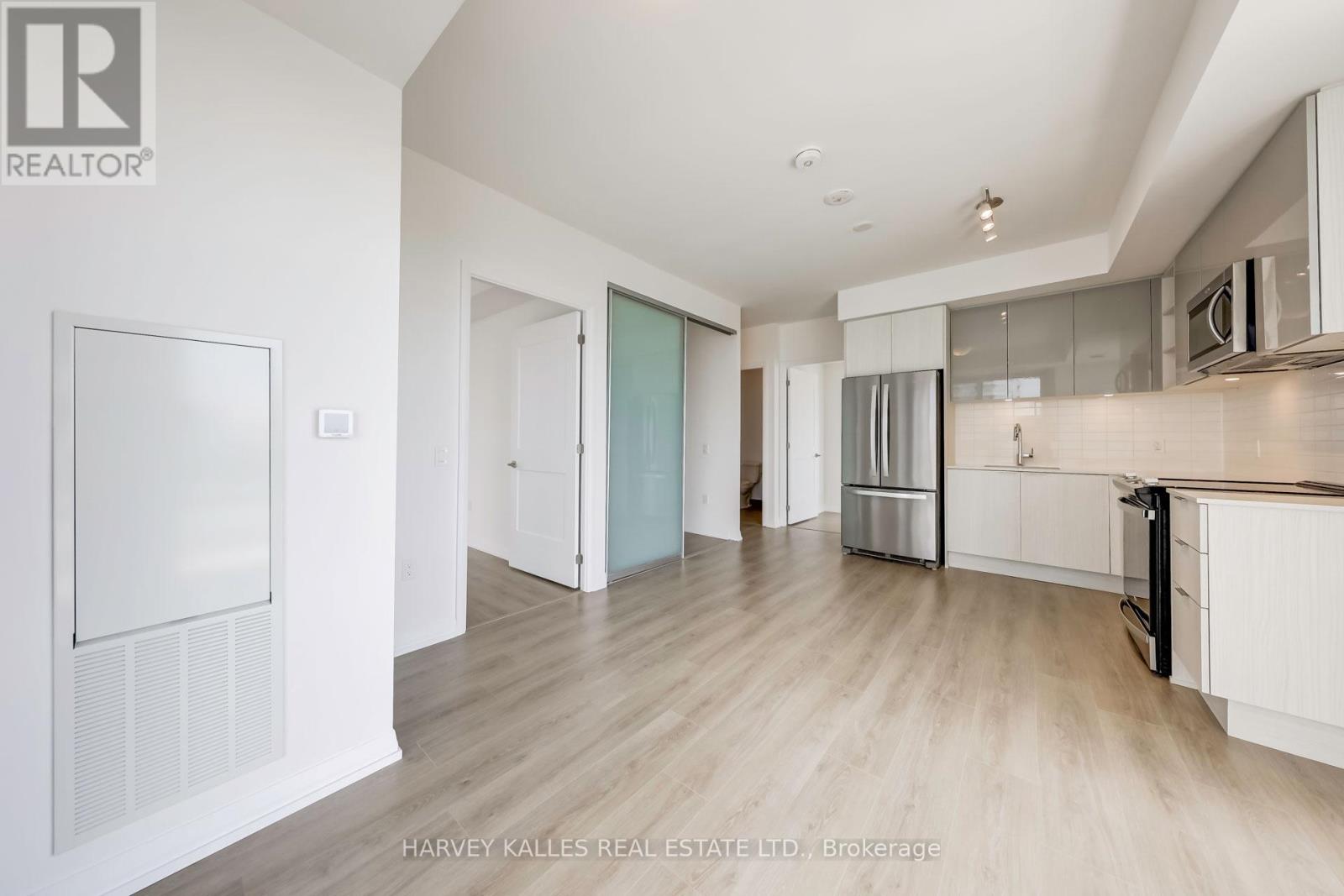2209 - 25 Holly Street Property Photo 8