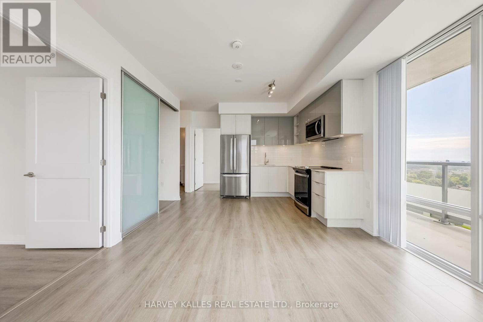 2209 - 25 Holly Street Property Photo 9