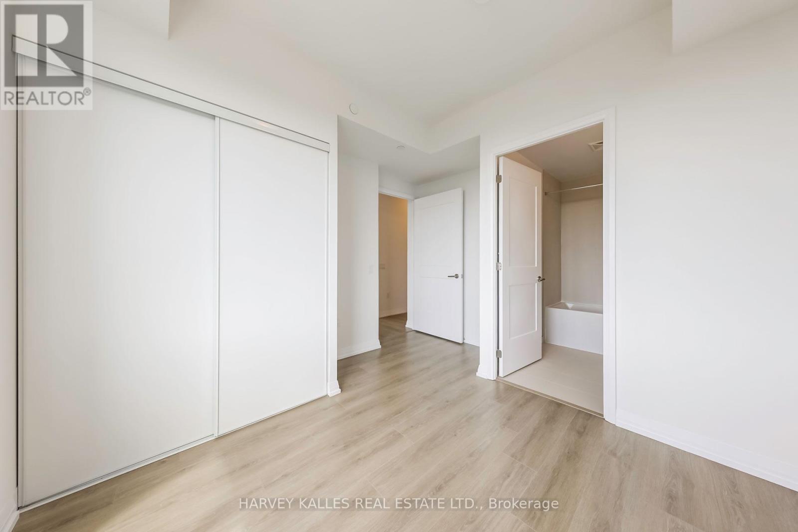 2209 - 25 Holly Street Property Photo 16