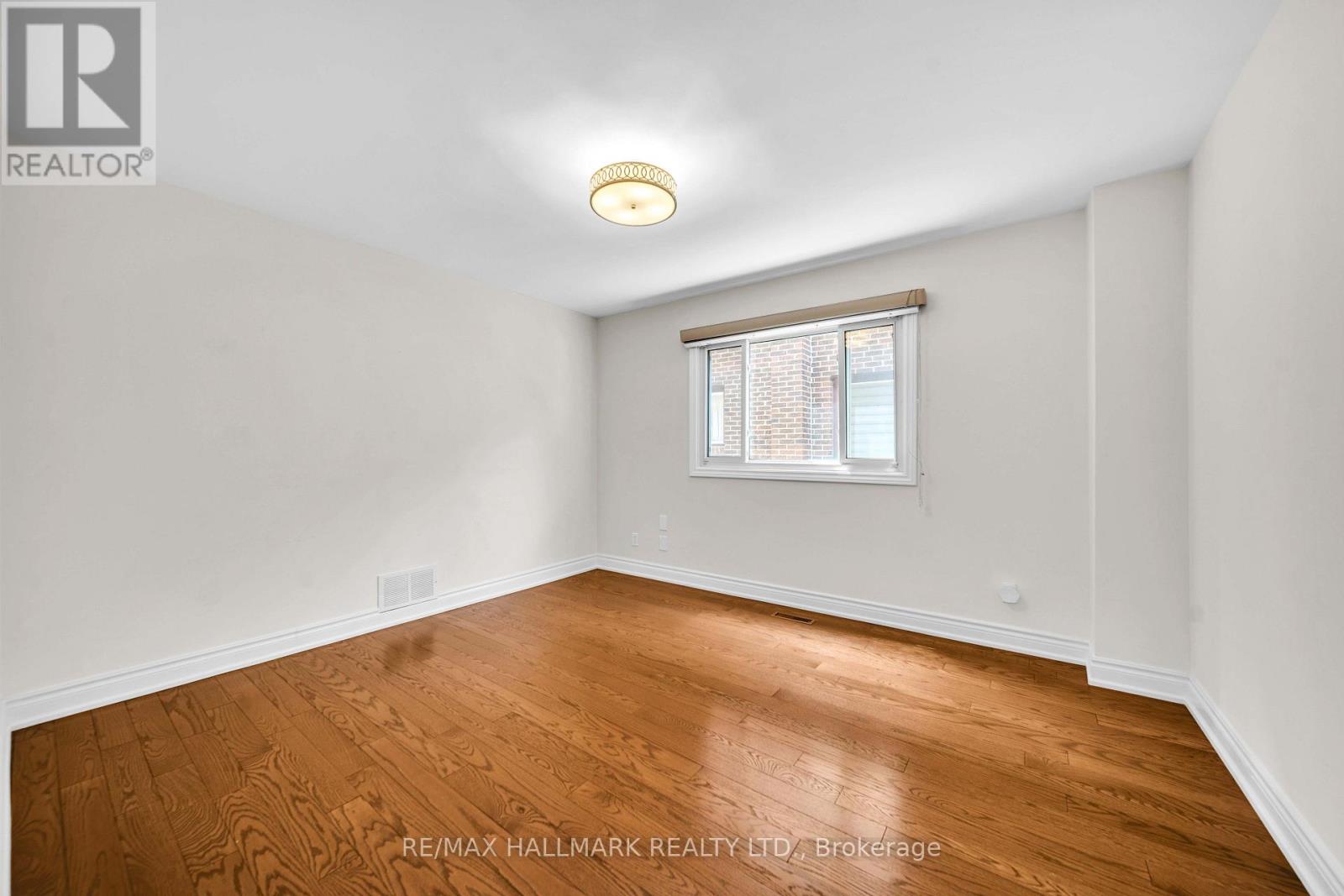 17 Twin Circle Court Property Photo 6