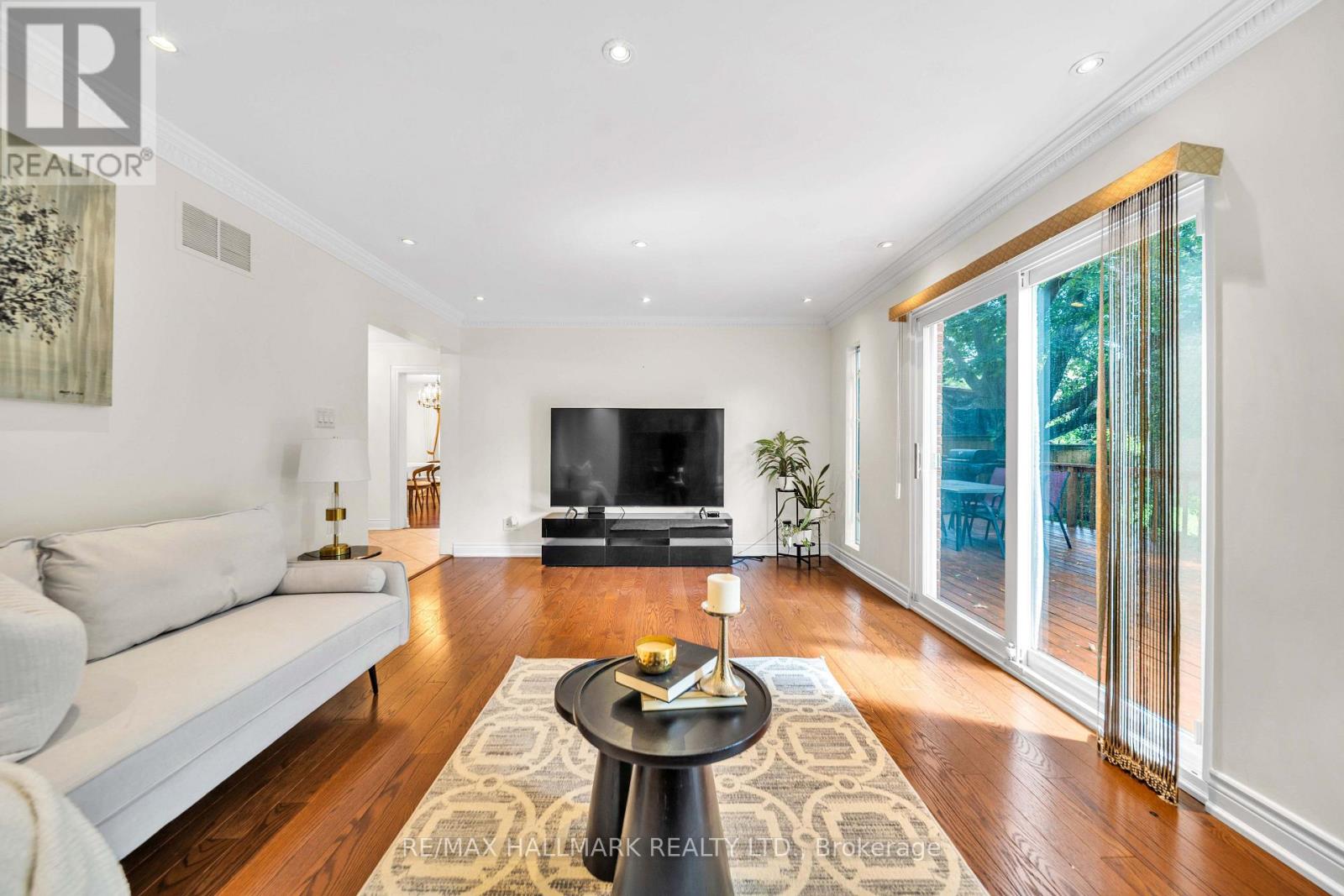 17 Twin Circle Court Property Photo 8