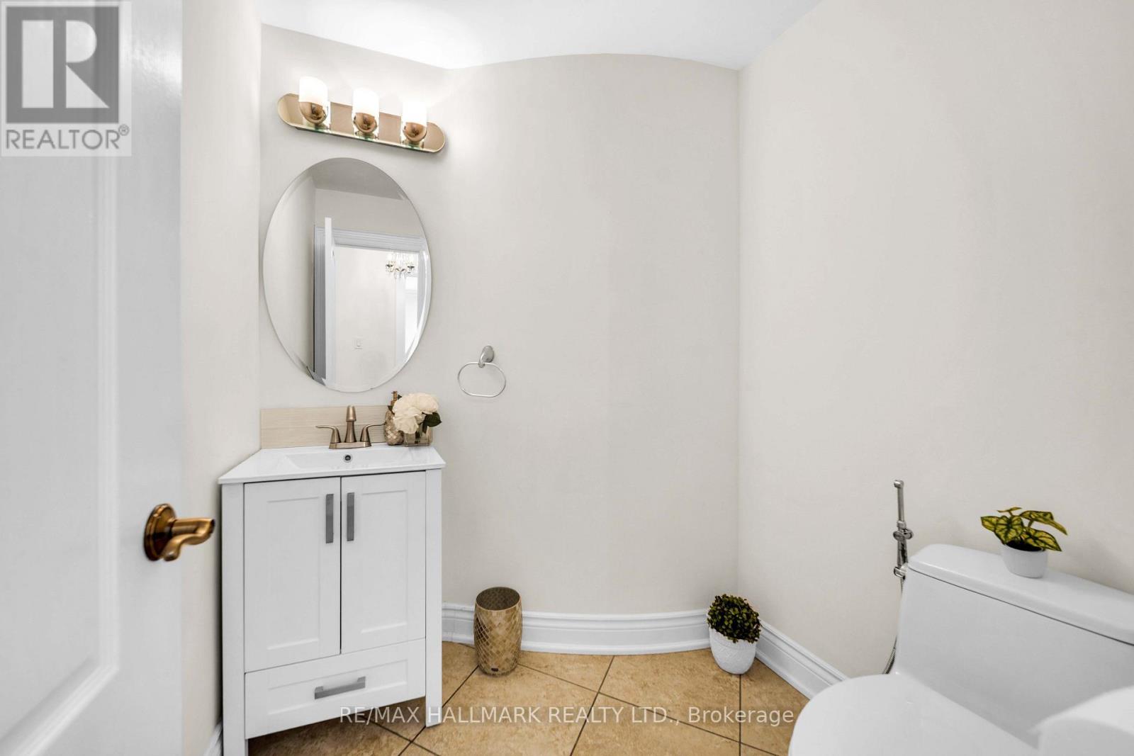 17 Twin Circle Court Property Photo 11