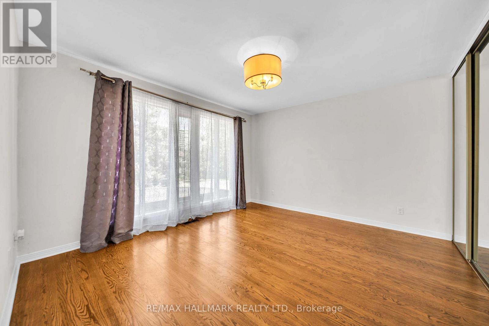 17 Twin Circle Court Property Photo 14