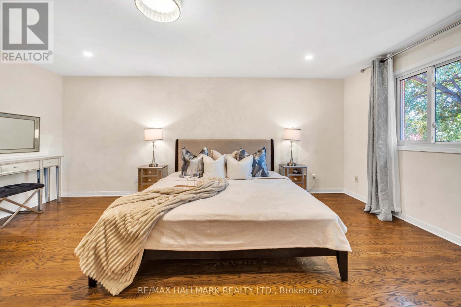 17 Twin Circle Court Property Photo 16