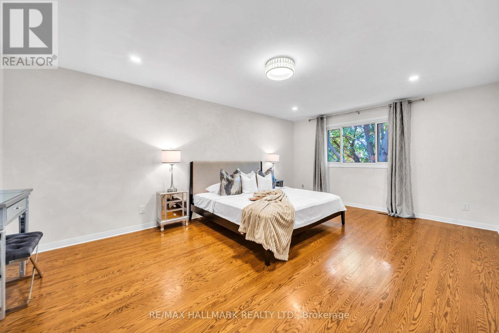17 Twin Circle Court Property Photo 17