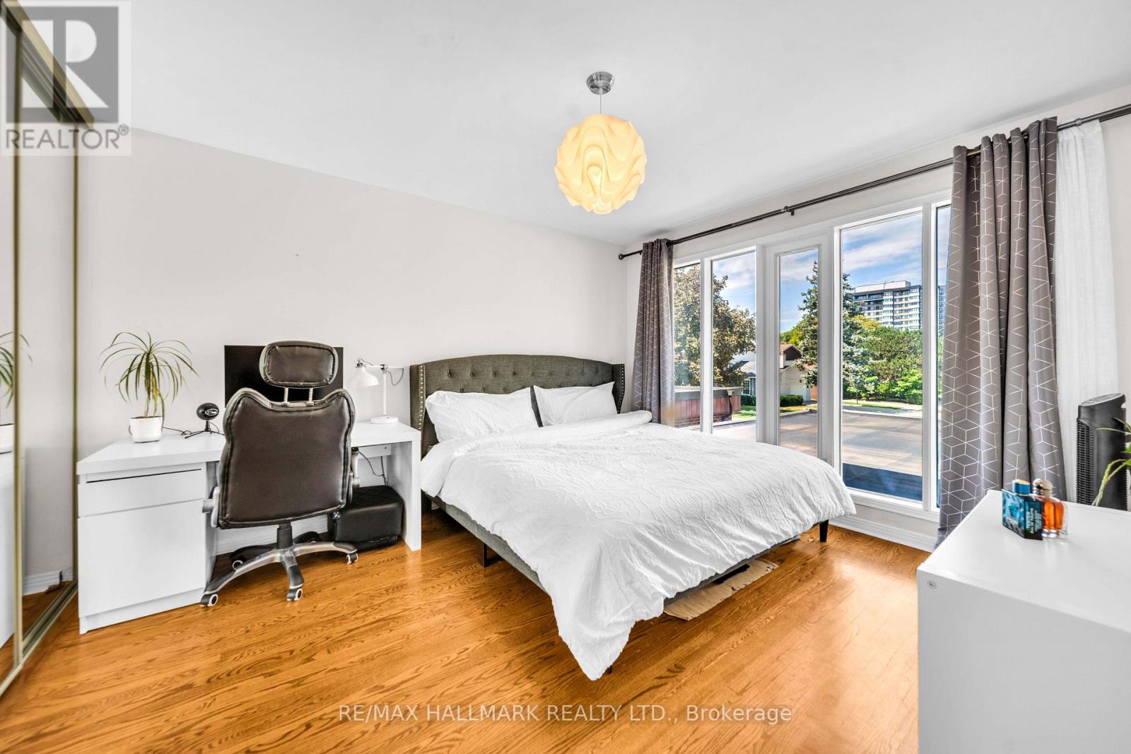 17 Twin Circle Court Property Photo 21