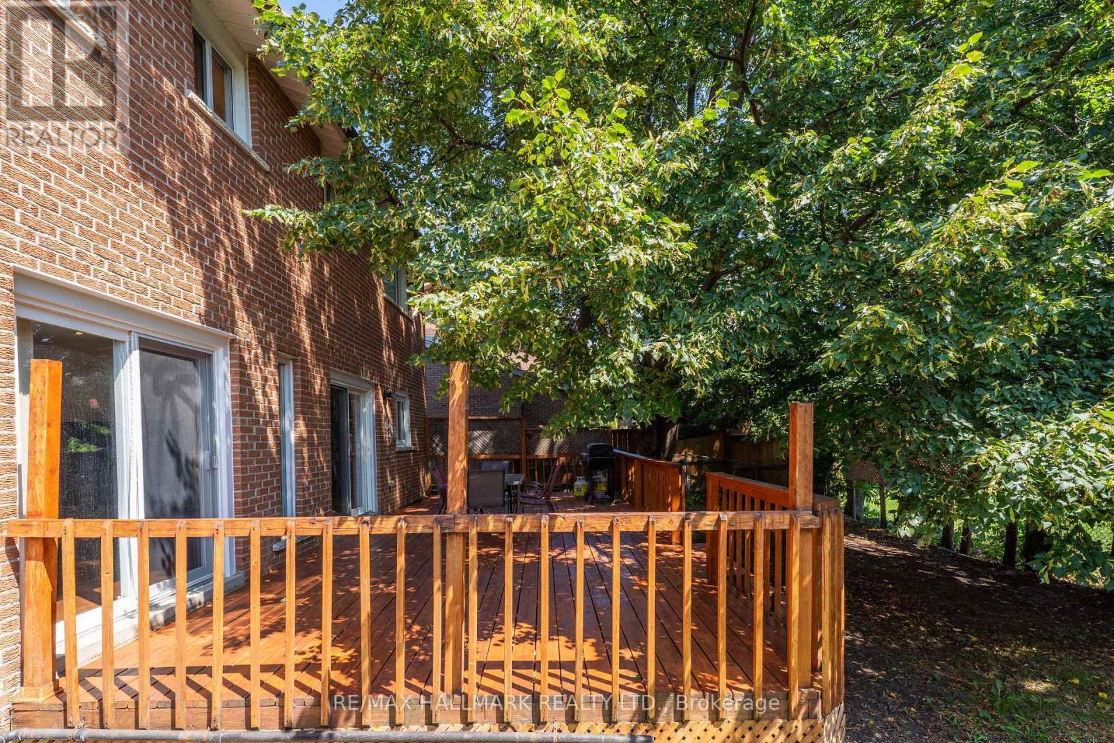 17 Twin Circle Court Property Photo 22