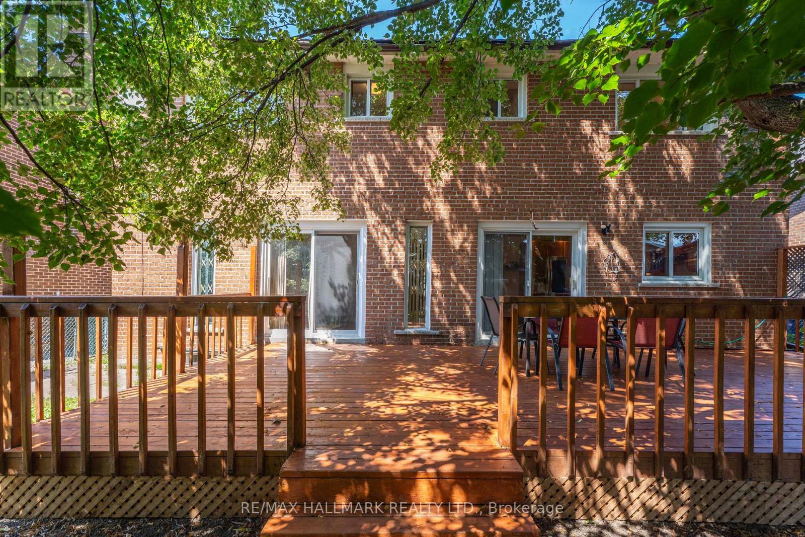 17 Twin Circle Court Property Photo 23