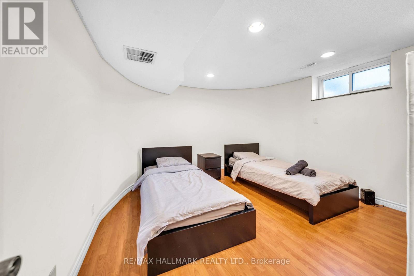 17 Twin Circle Court Property Photo 30