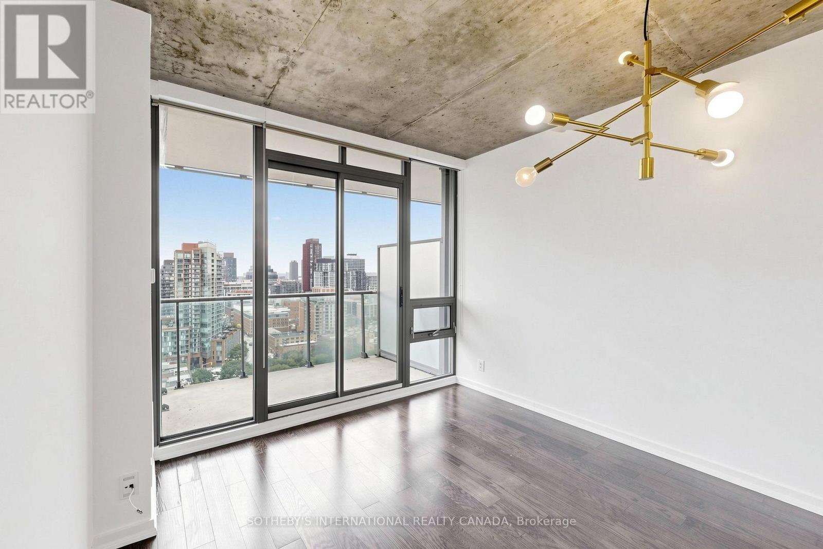 2207 - 33 Lombard Street Property Photo 5
