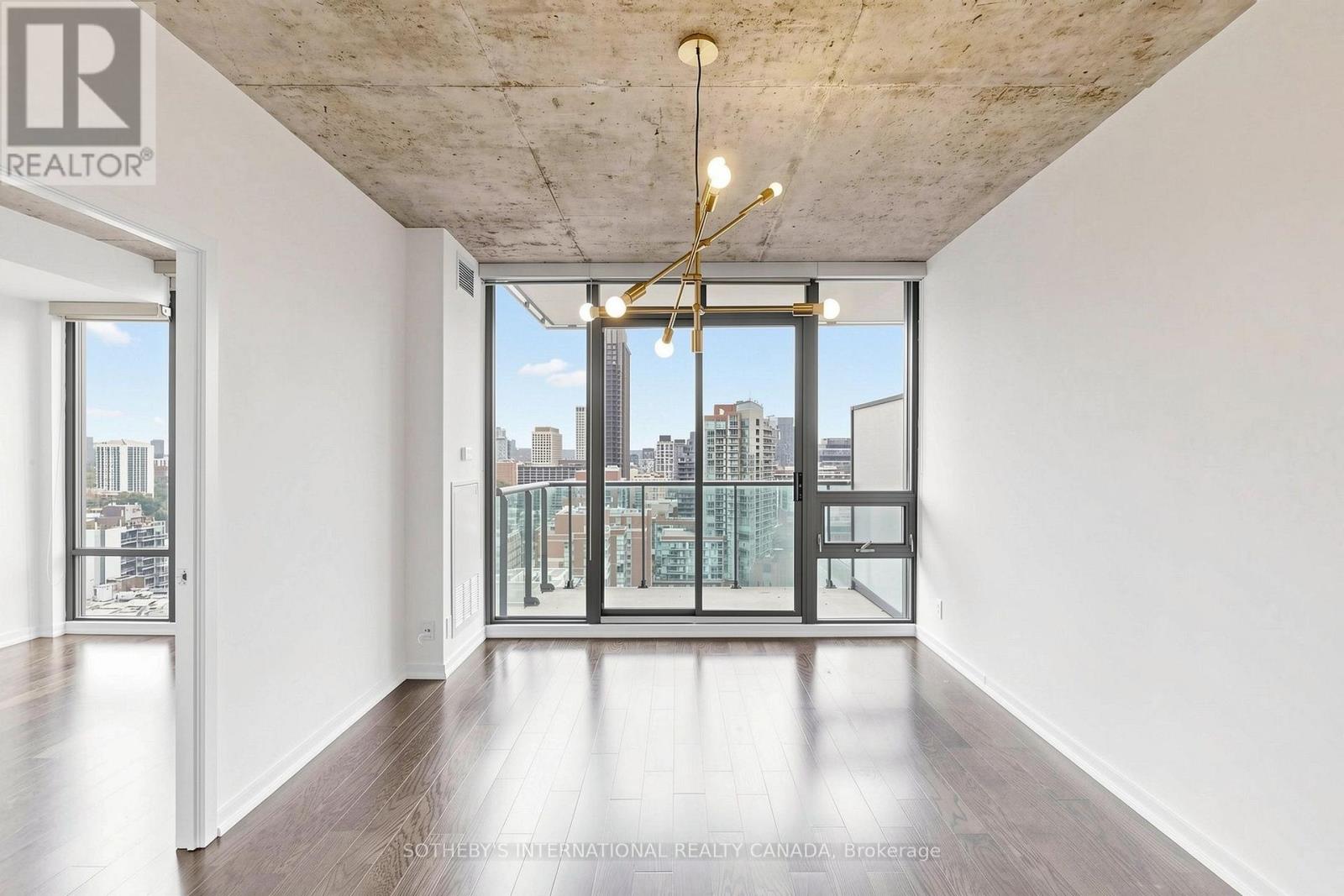 2207 - 33 Lombard Street Property Photo 6