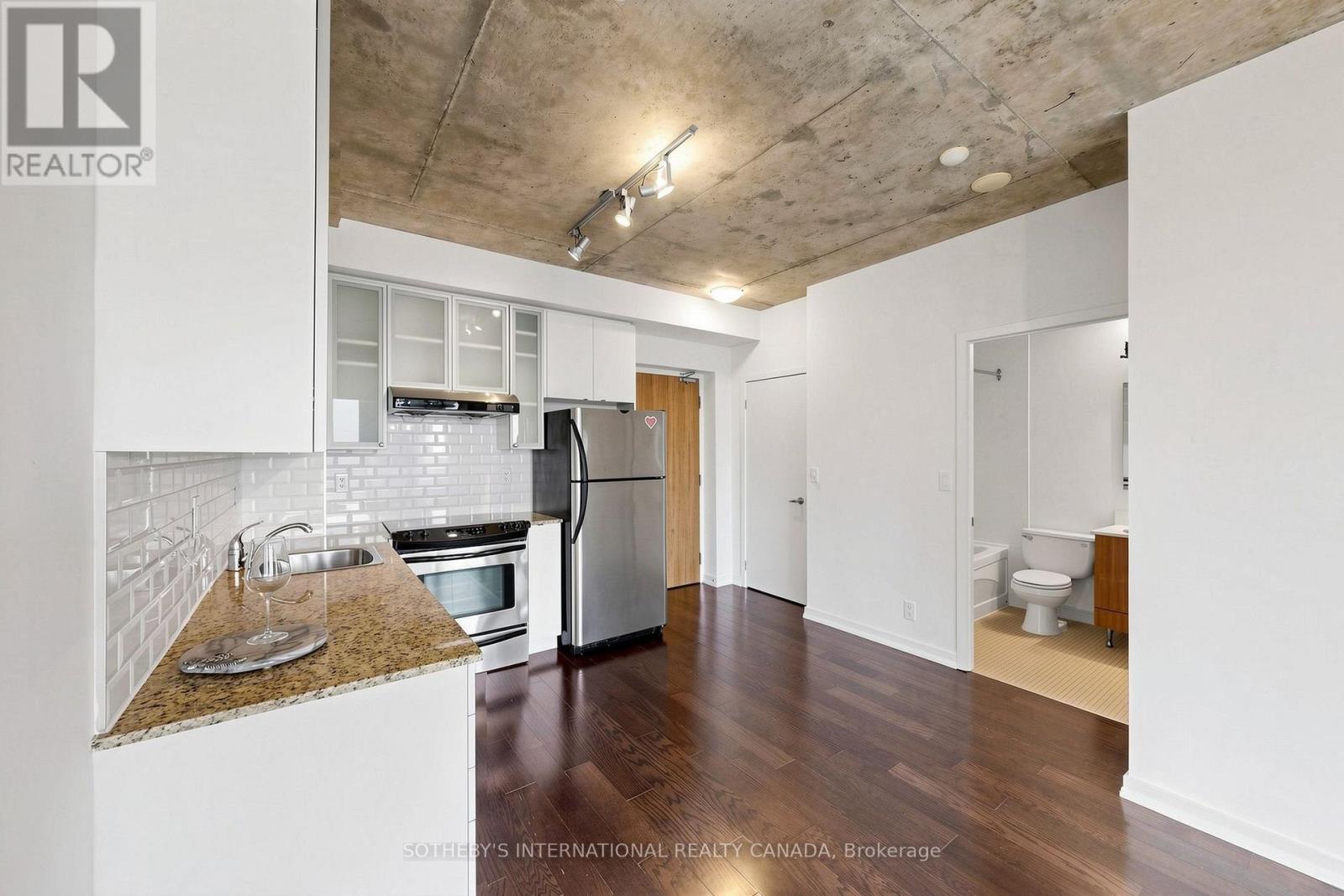 2207 - 33 Lombard Street Property Photo 15