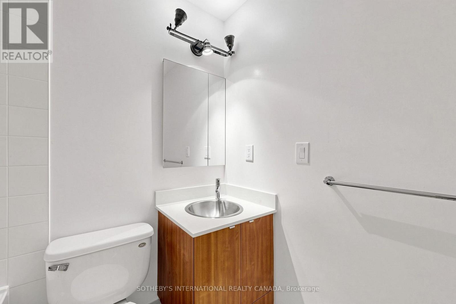 2207 - 33 Lombard Street Property Photo 22