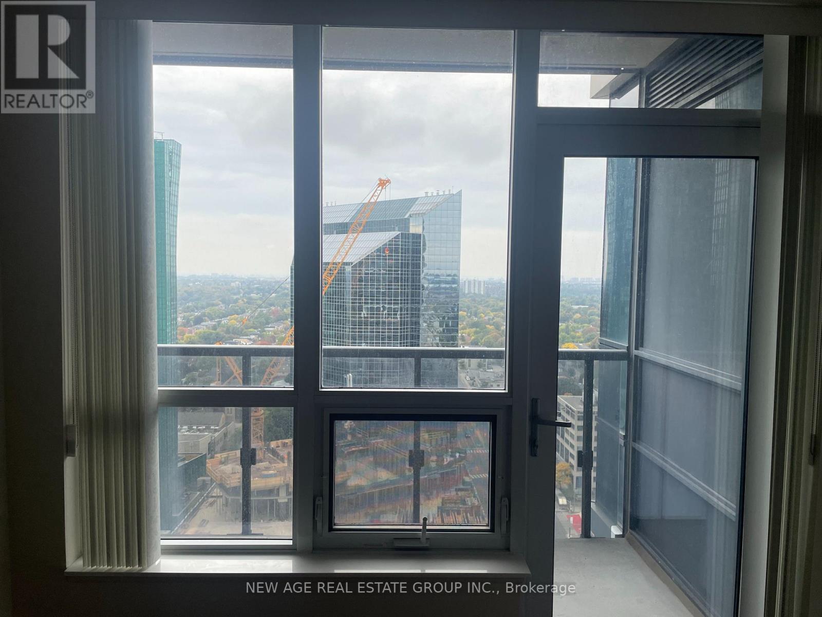 2419 - 5 Sheppard Avenue E Property Photo 4