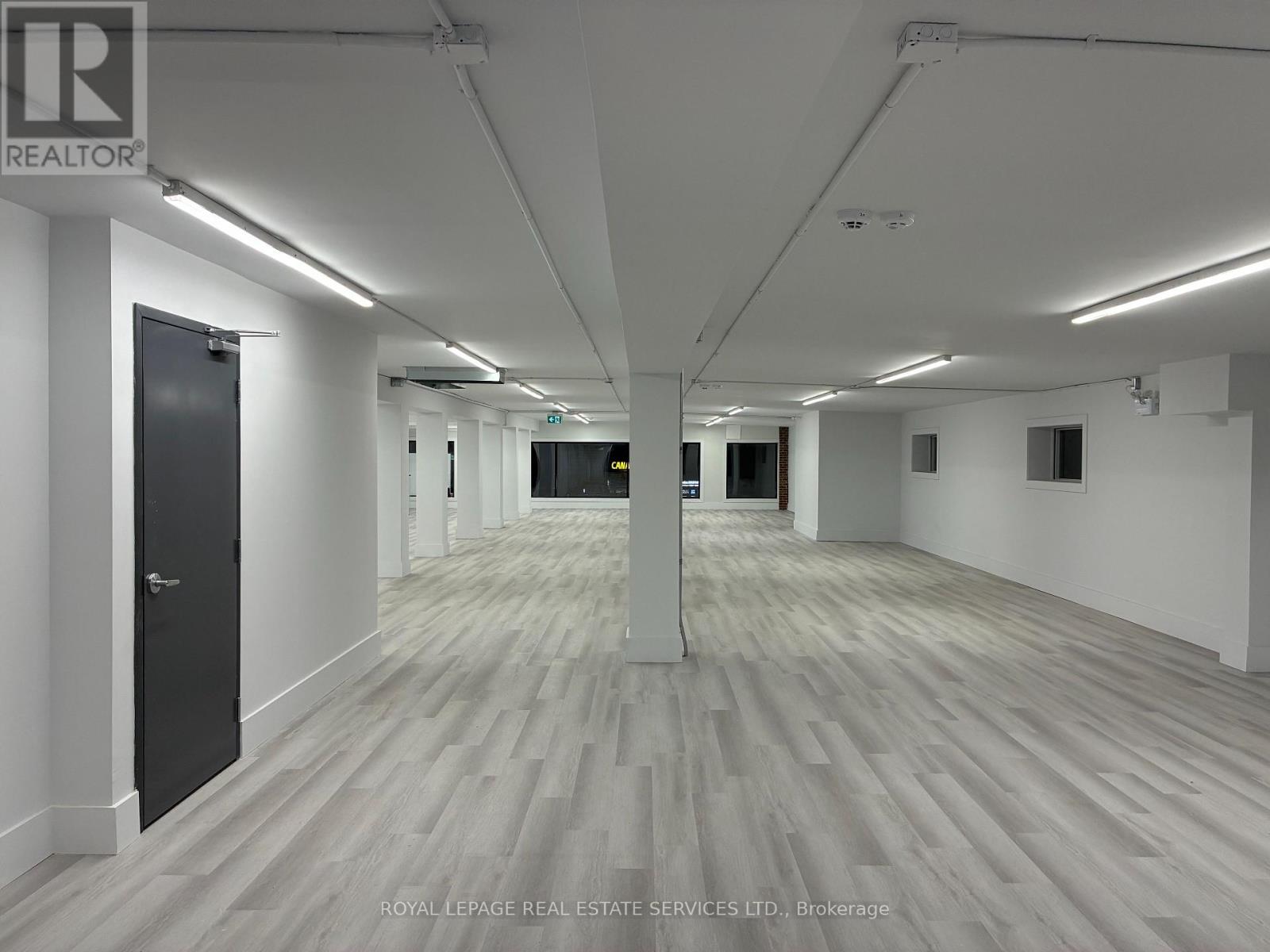 2nd Floor - 298 Spadina Avenue Property Photo 4