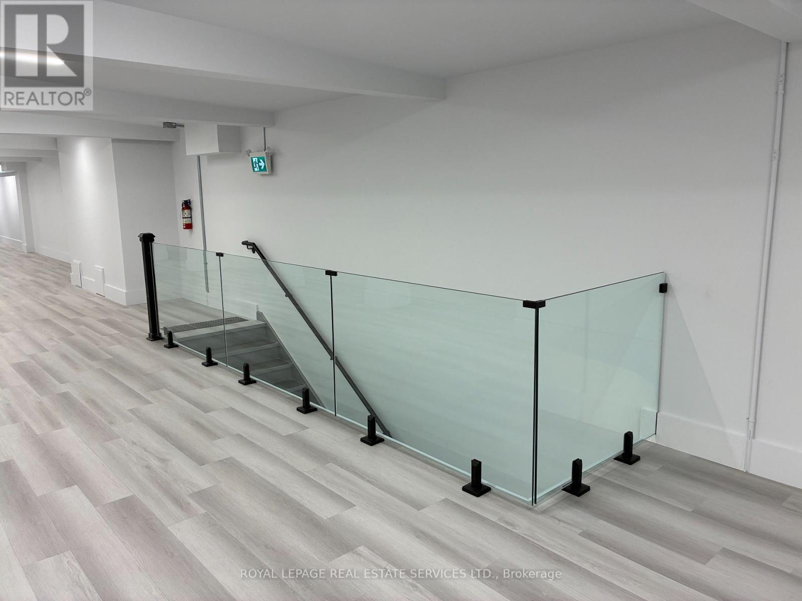 2nd Floor - 298 Spadina Avenue Property Photo 11