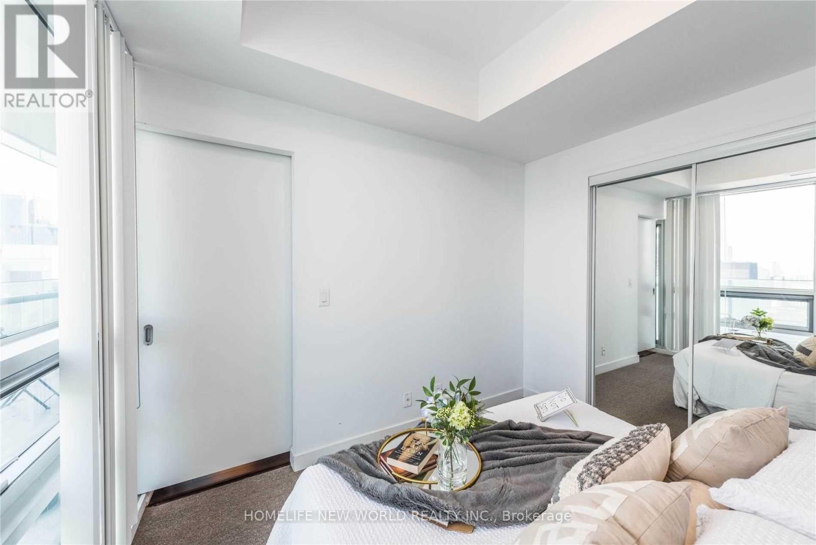 5709 - 14 York Street Property Photo 20