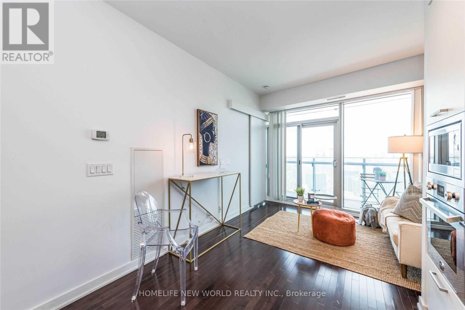 5709 - 14 York Street Property Photo 24