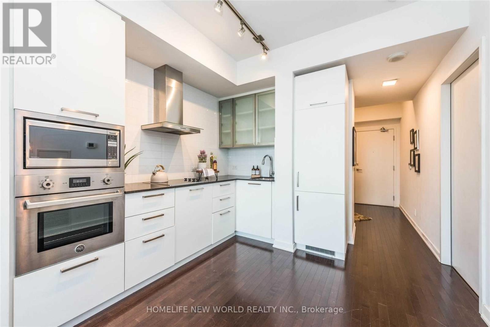 5709 - 14 York Street Property Photo 26