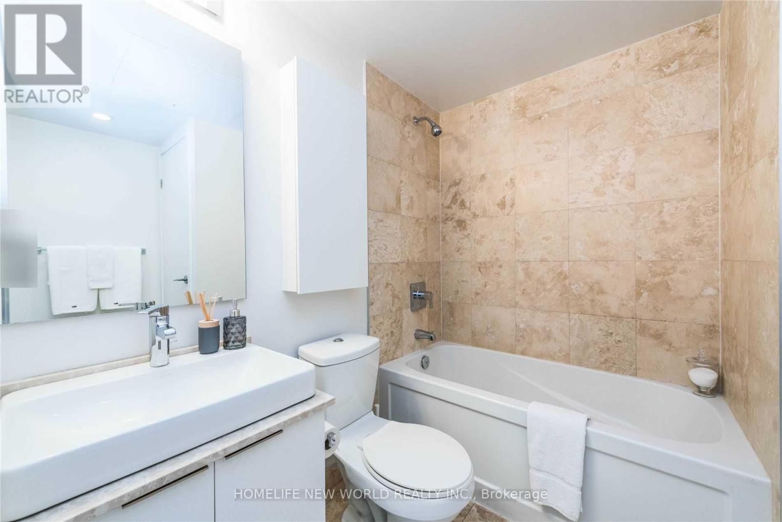 5709 - 14 York Street Property Photo 29
