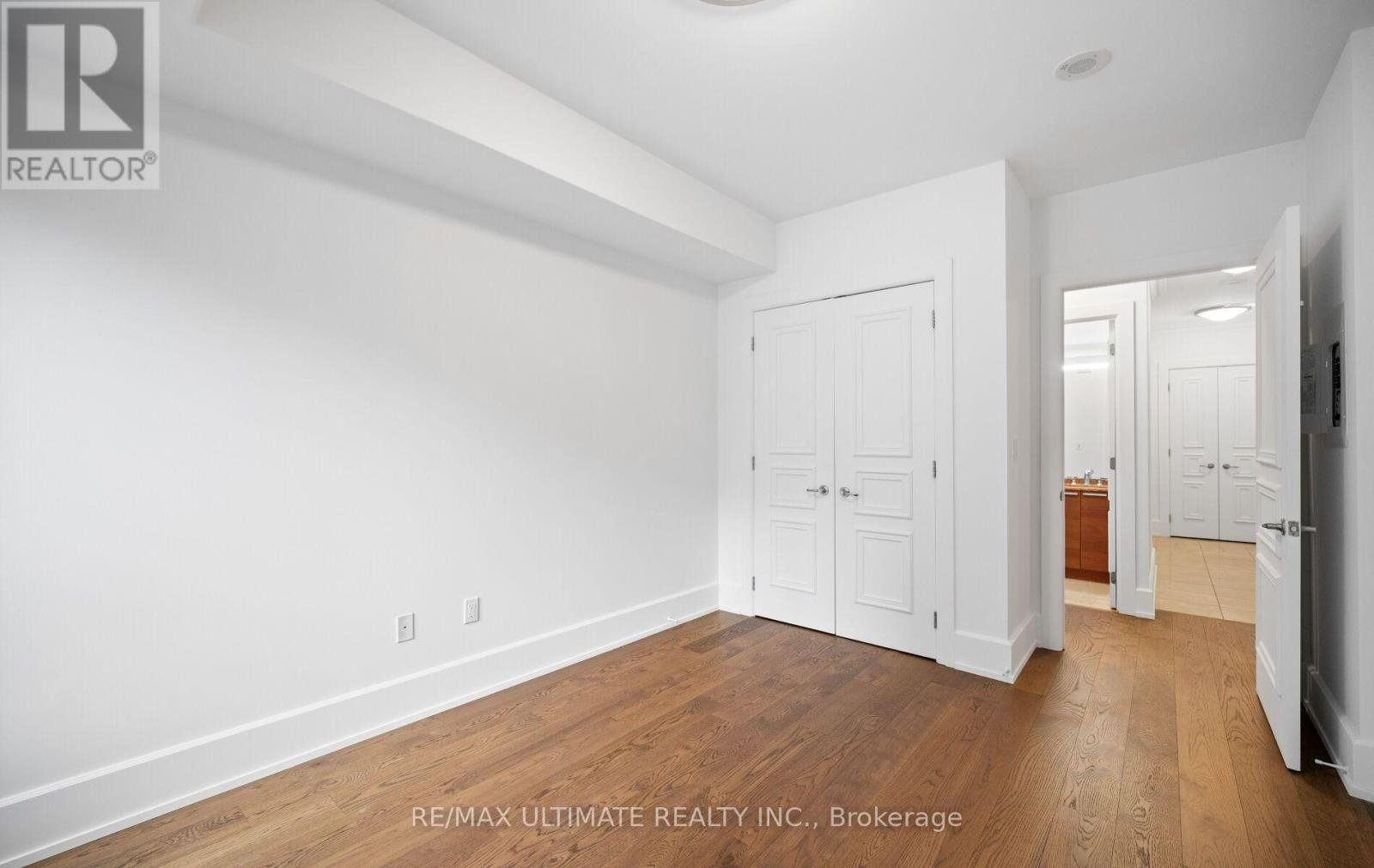 303c - 662 Sheppard Avenue Property Photo 25