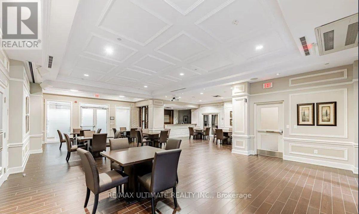303c - 662 Sheppard Avenue Property Photo 34