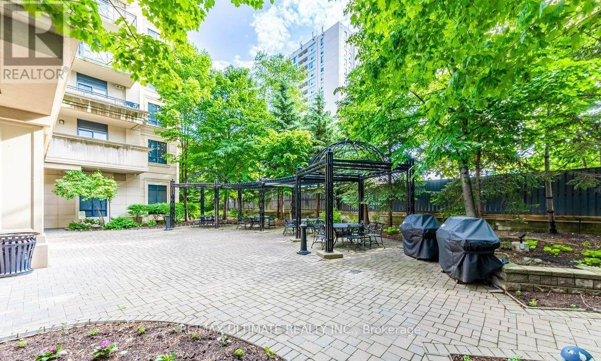 303c - 662 Sheppard Avenue Property Photo 37