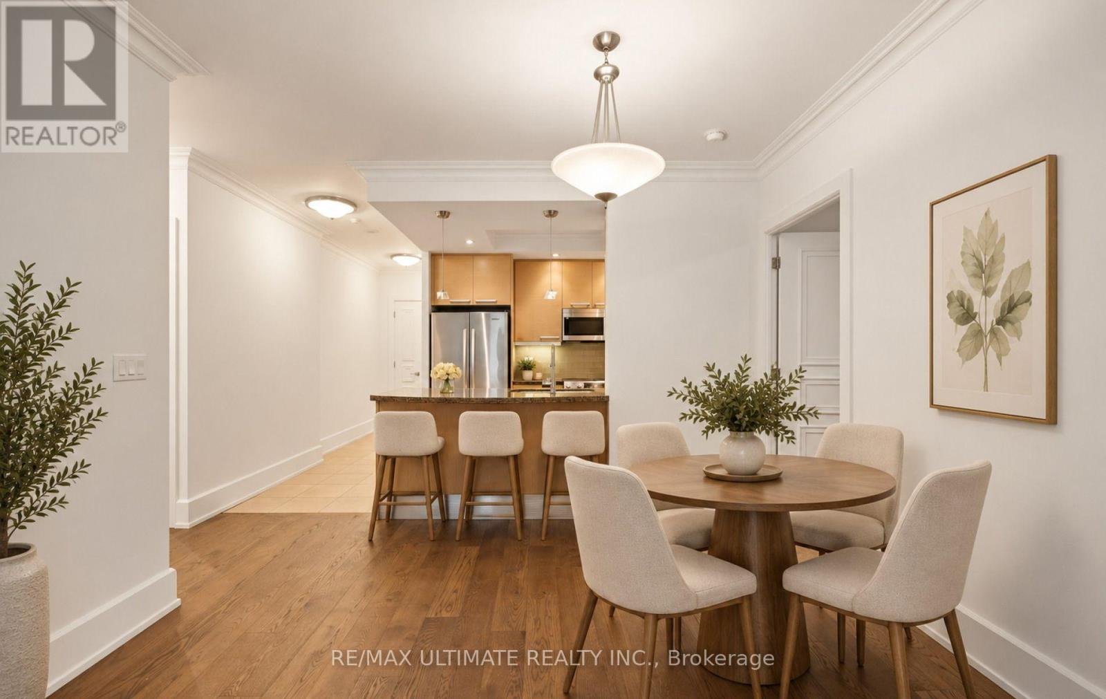 303c - 662 Sheppard Avenue Property Photo 39