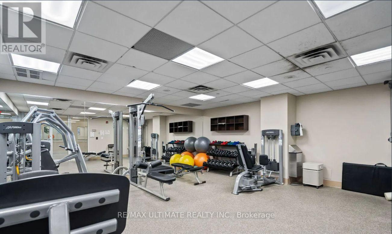 303c - 662 Sheppard Avenue Property Photo 40