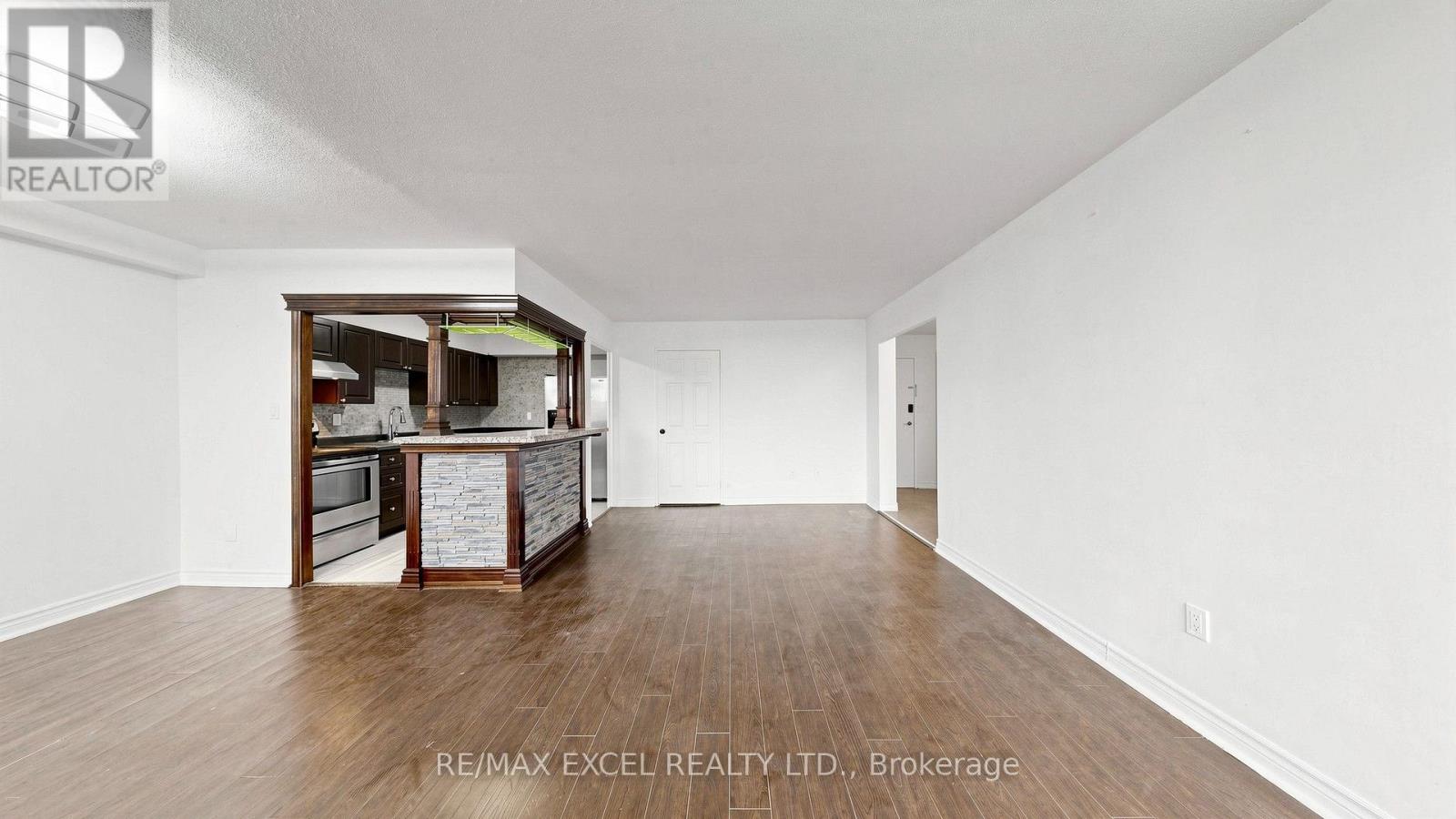 1808 - 10 Edgecliff Golfway Property Photo 10