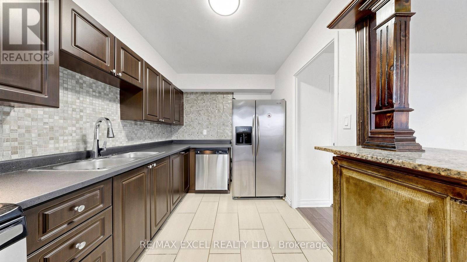 1808 - 10 Edgecliff Golfway Property Photo 15