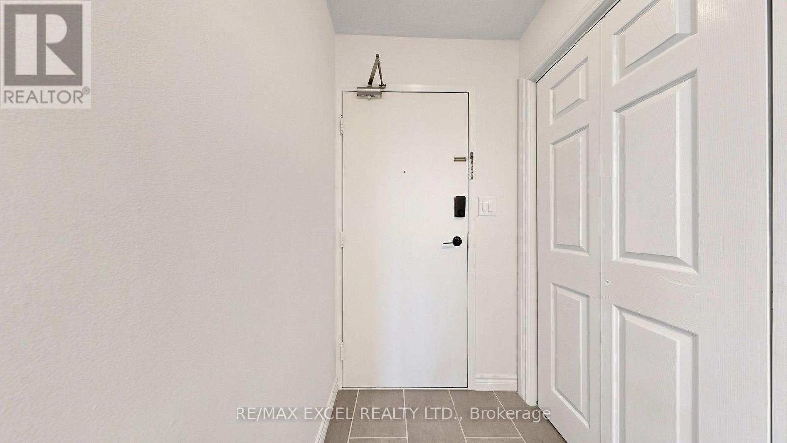 1808 - 10 Edgecliff Golfway Property Photo 35