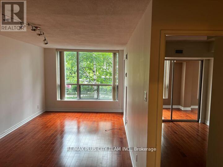 206 - 92 King Street E Property Photo 4