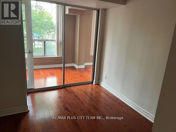 206 - 92 King Street E Property Photo 15