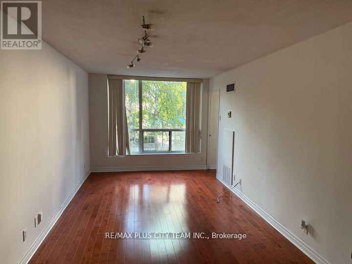206 - 92 King Street E Property Photo 17