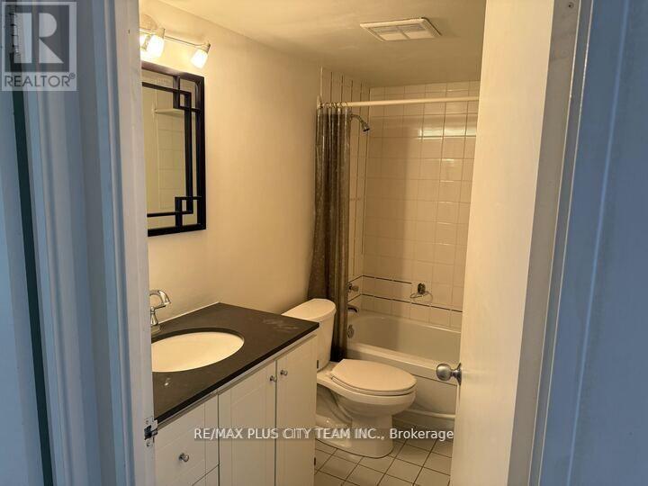 206 - 92 King Street E Property Photo 19