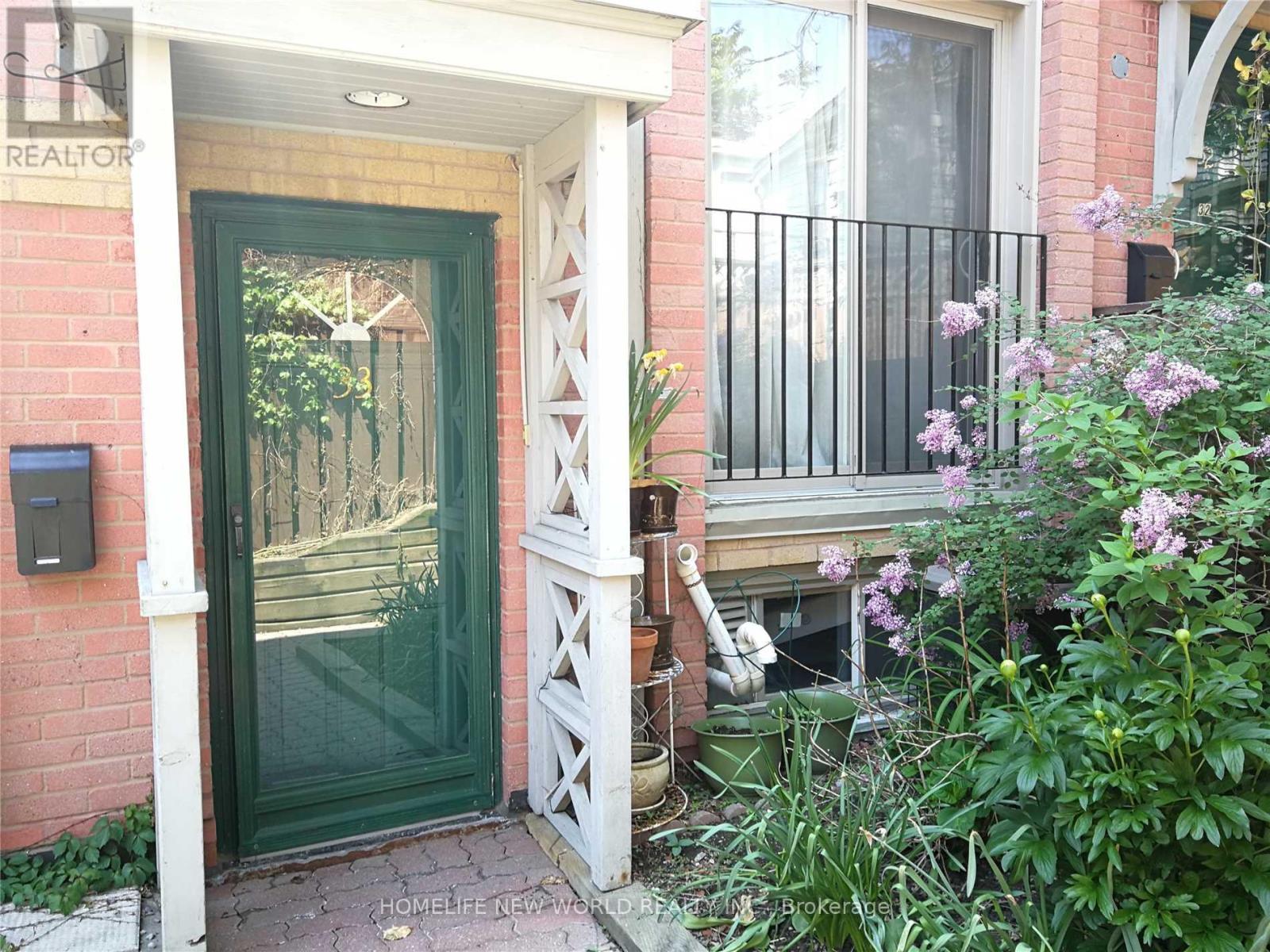 33 - 325 Jarvis Street Property Photo 5