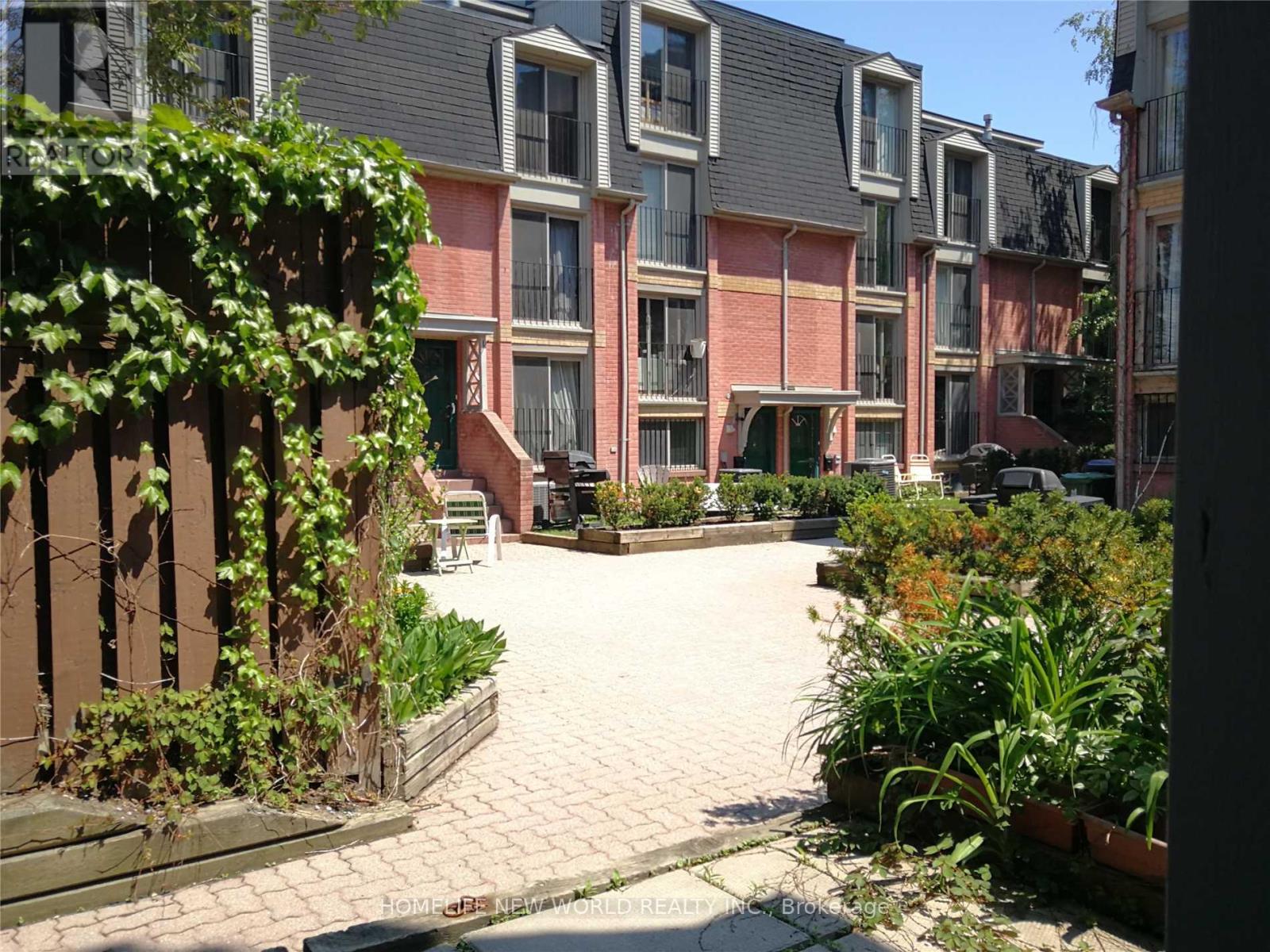 33 - 325 Jarvis Street Property Photo 7
