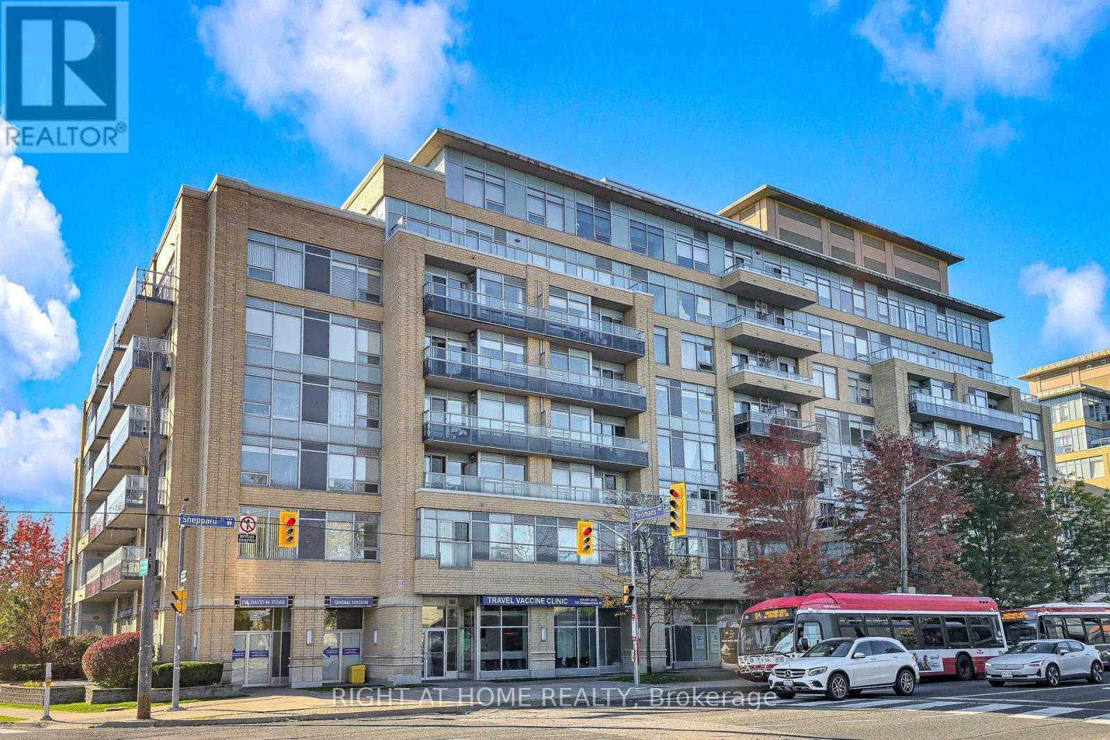 125 - 701 Sheppard Avenue W Photo de la propriété 1