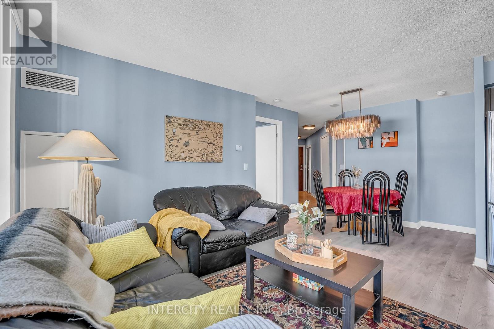 1010 - 12 Yonge Street Property Photo 14