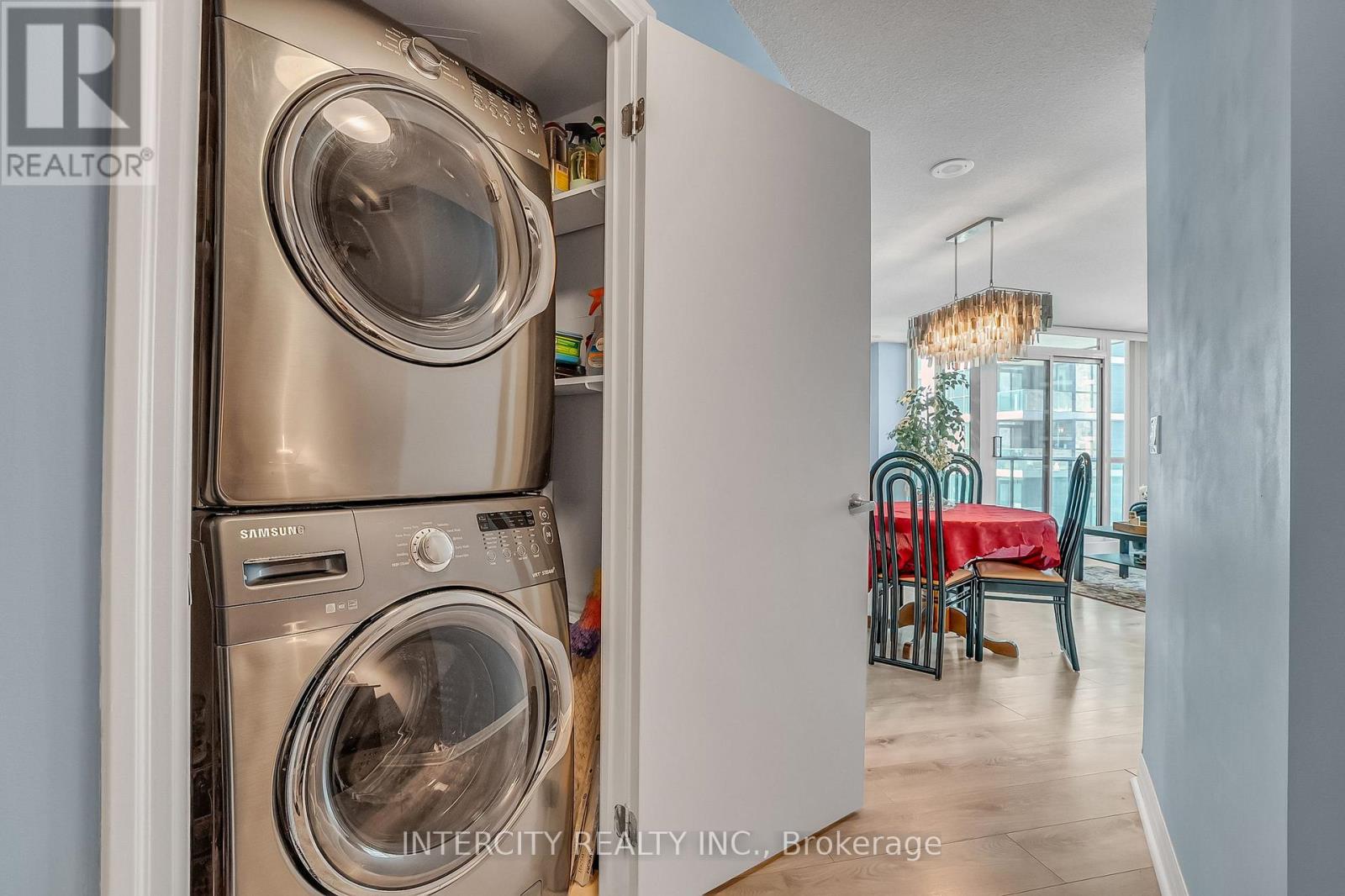 1010 - 12 Yonge Street Property Photo 31