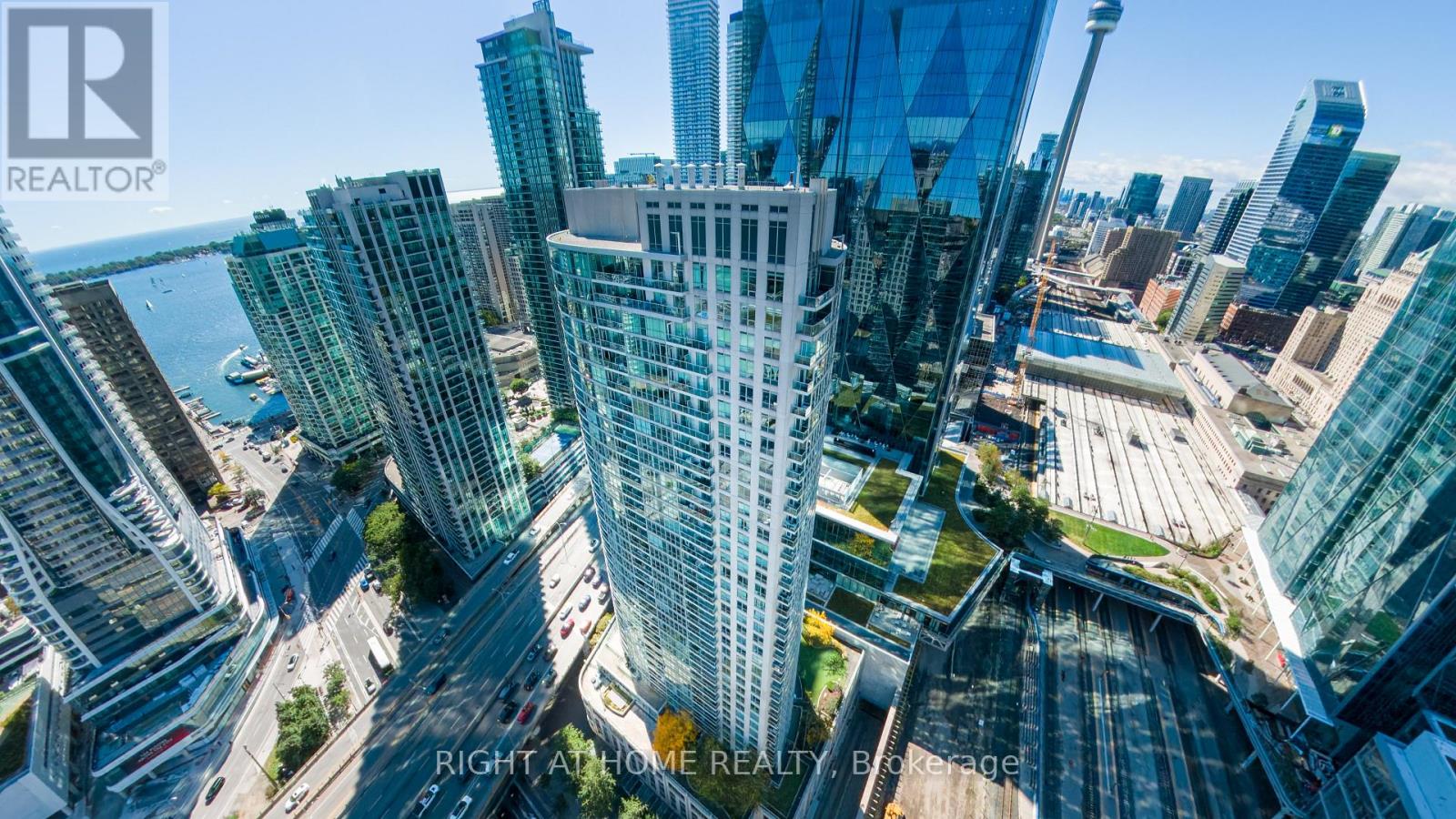 1405 - 18 Yonge Street Property Photo 24