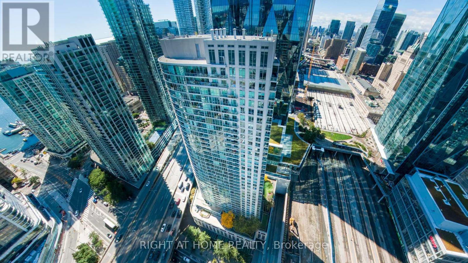 1405 - 18 Yonge Street Property Photo 25