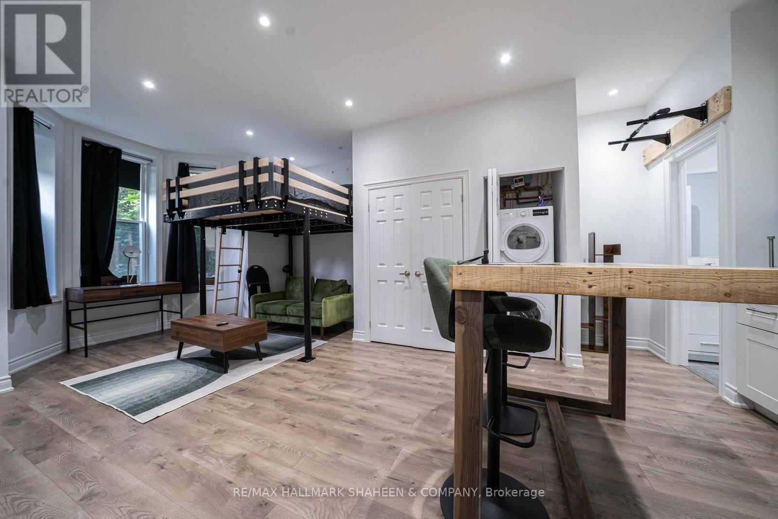 Studio - 208 Dovercourt Road Property Photo 7