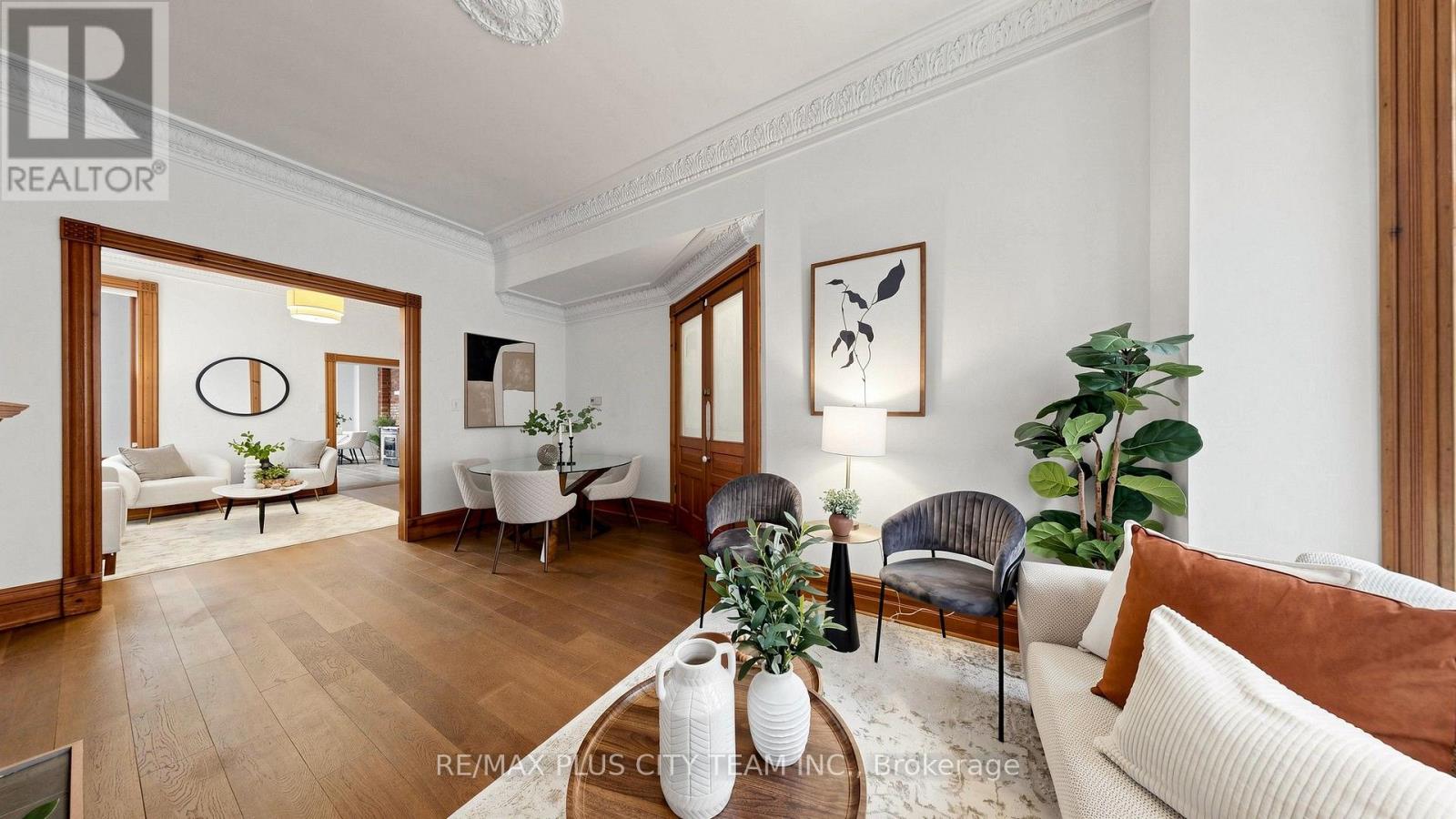 201 Seaton Street Property Photo 9