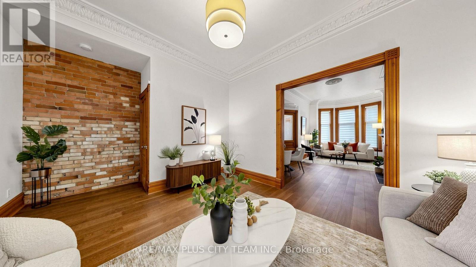 201 Seaton Street Property Photo 14