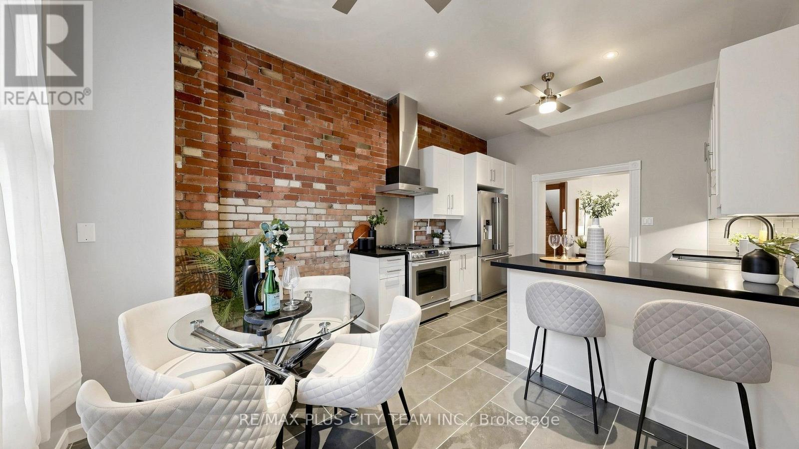 201 Seaton Street Property Photo 20