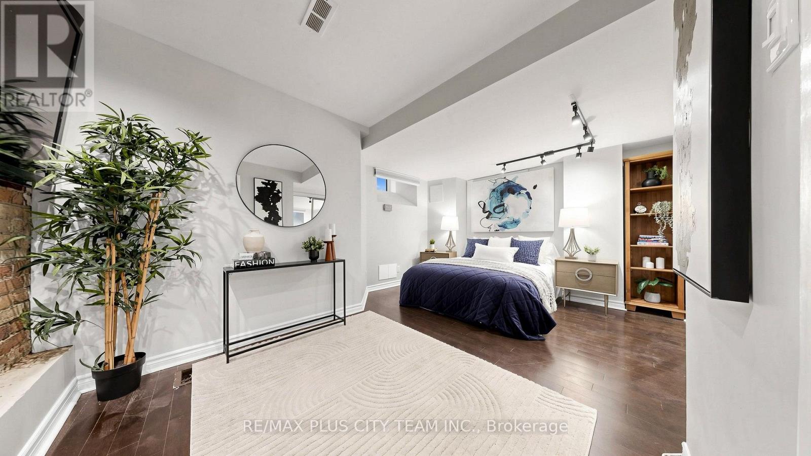 201 Seaton Street Property Photo 21